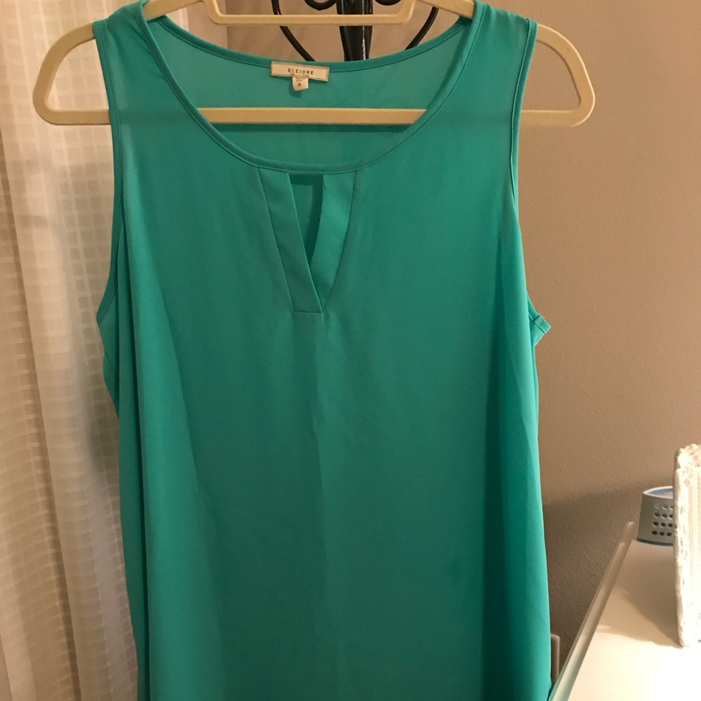 Teal blouse: beautiful color, perfect condition